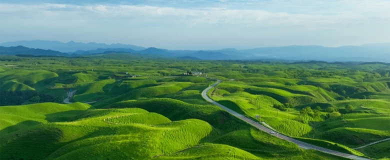 The beautiful vast grasslands of Aso